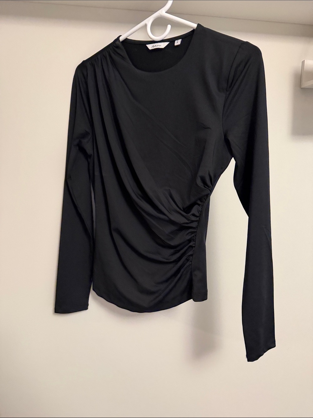 Black Side-Ruched Long Sleeve